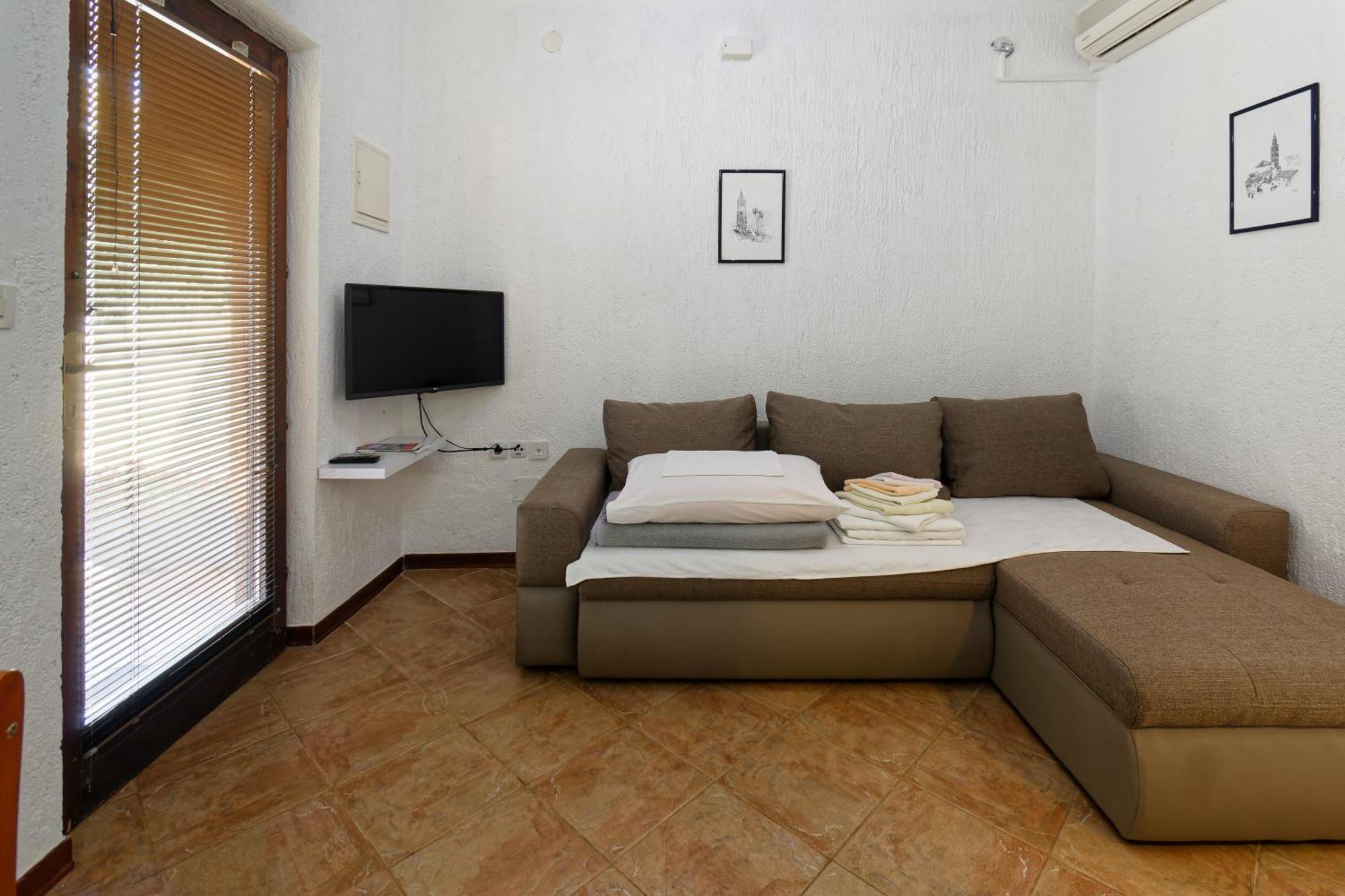 Apartments Exotica By Rent Istria Funtana Exterior photo