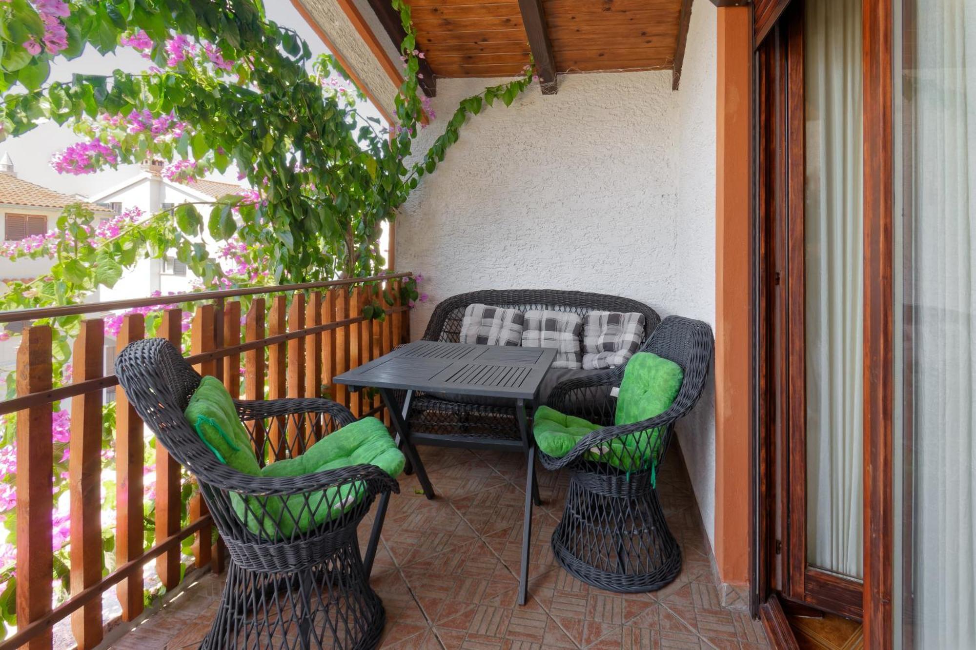 Apartments Exotica By Rent Istria Funtana Exterior photo