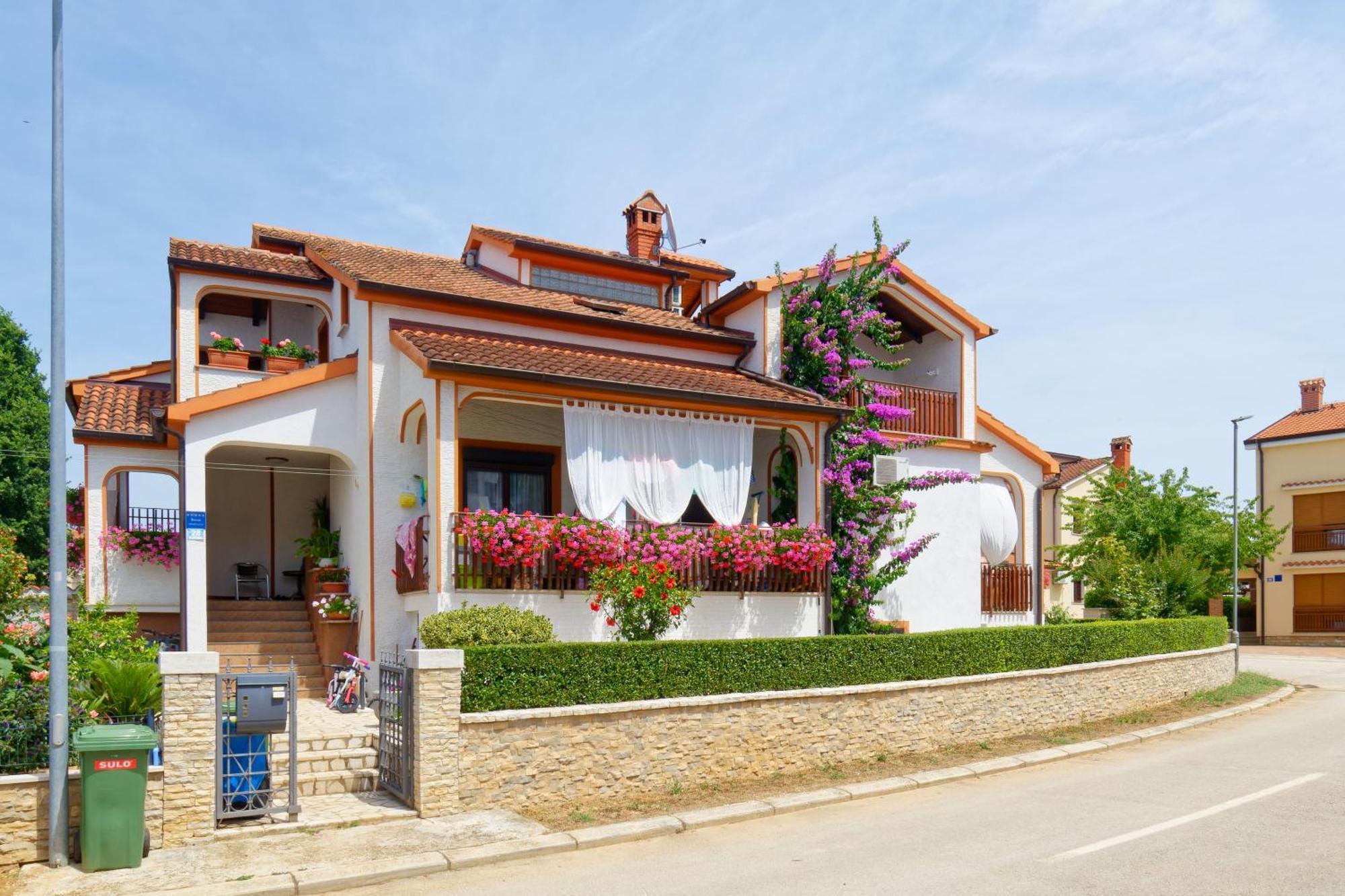 Apartments Exotica By Rent Istria Funtana Exterior photo
